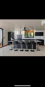 Infinity villa 600 M2 sea view