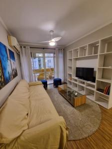 2 Dormitorios, Piscina Frente ao Mar