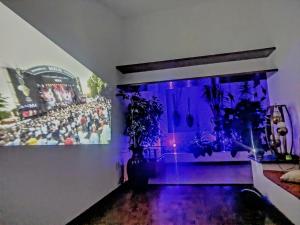 Escapada de Lujo en Ajijic Habitaciónes Privadas con Baño vistas Alberca Montañas