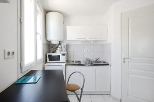 STUDIO climatisé CÔTE BLEUE 13