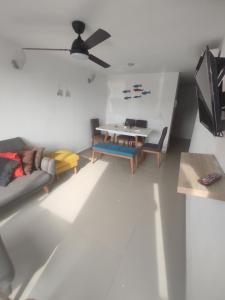 Apartamento vista al MAR RODADERO SUR