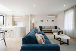 Brighton Coastal Hideaway with Free Parking