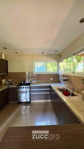 Casa moderna en Valeria del Mar