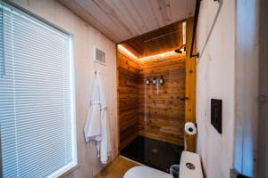 Nordic Couples Cabin W Hot Tub, Sauna, Grill