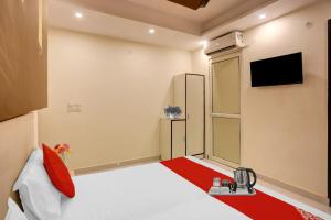 Hotel O Luxury Inn