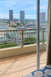 La Suitez 1421 l Sky Studio l 360 City l Sea View