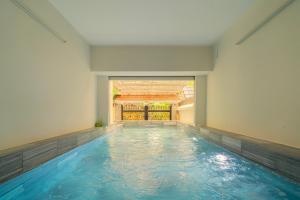 Elegant Luxury Villa for 10 People