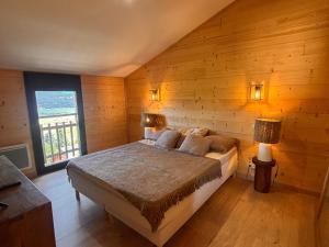 Chalet moderne 100m² pour 8 pers - Vue sur le lac - FR-1-758-44