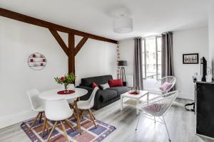 Fontainebleau Sweet Home