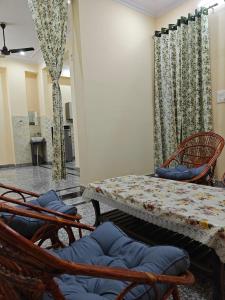 1BHK Home near Airport & Markets