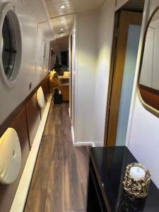 The Royal Marina Escape!