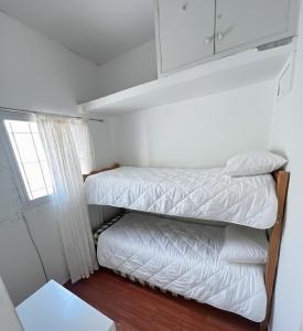 Check and Home - Peatonal II - 6 Huéspedes en el Centro a 3 cuadras de la Playa