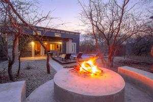 Chui House A Bush Retreat with Pool and AC Near Kruger Gate