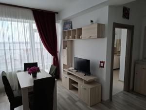 2 rooms apartment, max 4 persons, 30 meters far from the Beach and the Black Sea