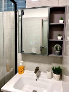 Cozy 1Bedroom Westlands 18thFloor close to JW Mariott & Sarit Centre Mall
