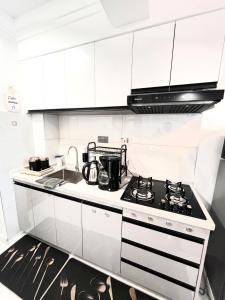 Cozy 1Bedroom Westlands 18thFloor close to JW Mariott & Sarit Centre Mall