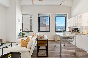 CBD Apartment Pool 24-7 Gym Parking