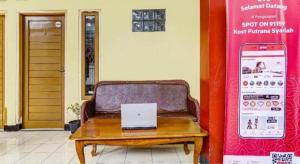 SPOT ON 91159 Kost Putrana Syariah