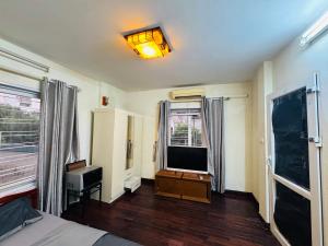 Viet Home Stay Tây Hồ - Chi Nhánh Nghi Tàm - Tây Hồ