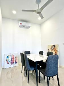 DPristine 4 bedder apartment opposite Legoland and Medini mall