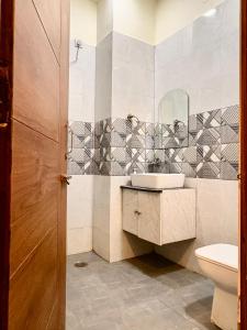 Hotel WoodLark Zirakpur Chandigarh # Managed by Sidham Group