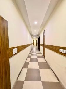 Hotel WoodLark Zirakpur Chandigarh # Managed by Sidham Group