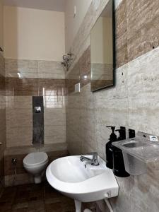 Urbanstay Service Appartment