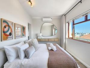 Charming 2 Bed in Sea Point!