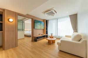 Wachi Hotel