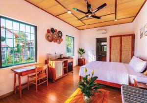 Tropical Rustic 4BR Villa, South Phu Quoc