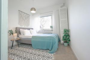 HaHa Nordic Home Partille Large 3BR Home for 7 Guests with 2 Kitchens, Garden & Parking