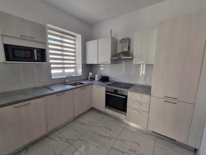 Bright 2-Bedroom Apartment near Gzira Promenade & Sliema Ferry to Valletta