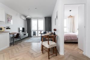 Blushline Apartment Wiktoryn AC Balcony