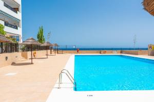 Sublime169 large terrace overlooking the garden and ocean