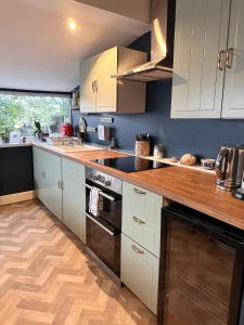 The Boho - 4 min walk to beach & town