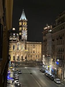 Luxury apartment in the city center with view