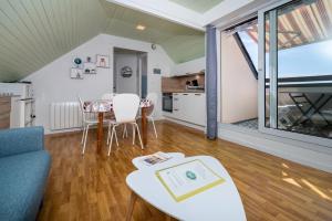 Le Sea Bird draps parking piscine