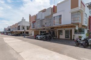 Urbanview Hotel Syariah at Rihlah Homestay Batam