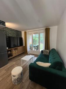 Lorée des Pins TROPICO Appartement T2 en RDC avec terrasse refait à neuf