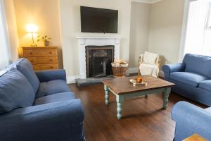 Making Tracks Farm House