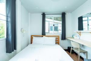 XX GO INN The Giant Swing - เสาชิงช้า