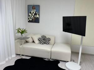 Hi Seoul Sinnonhyeon