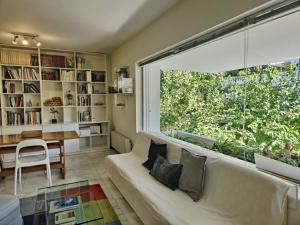 Acropolis Modern Artist Retreat