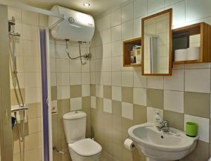 Acropolis Modern Artist Retreat