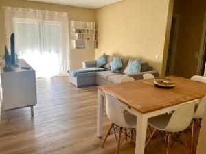 Zarla Home - 2-bedroom apartment - 500 meters from the beach