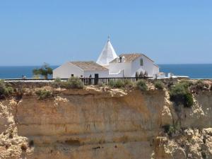 Zarla Home - 2-bedroom apartment - 500 meters from the beach