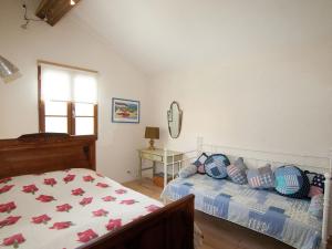 Maisons de vacances Lovely spacious cottage on a fine estate with a heated pool : photos des chambres
