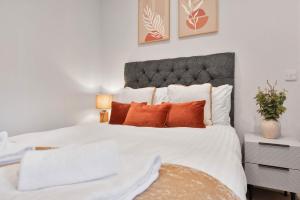 WhiskAwayHomes Shaw Street Apartment 1