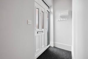 WhiskAwayHomes Shaw Street Apartment 1