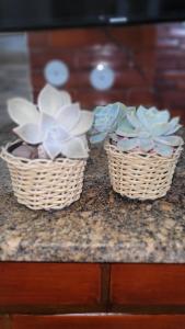 Casa 2 quartos com ar condicionado em condomínio-Carnaval